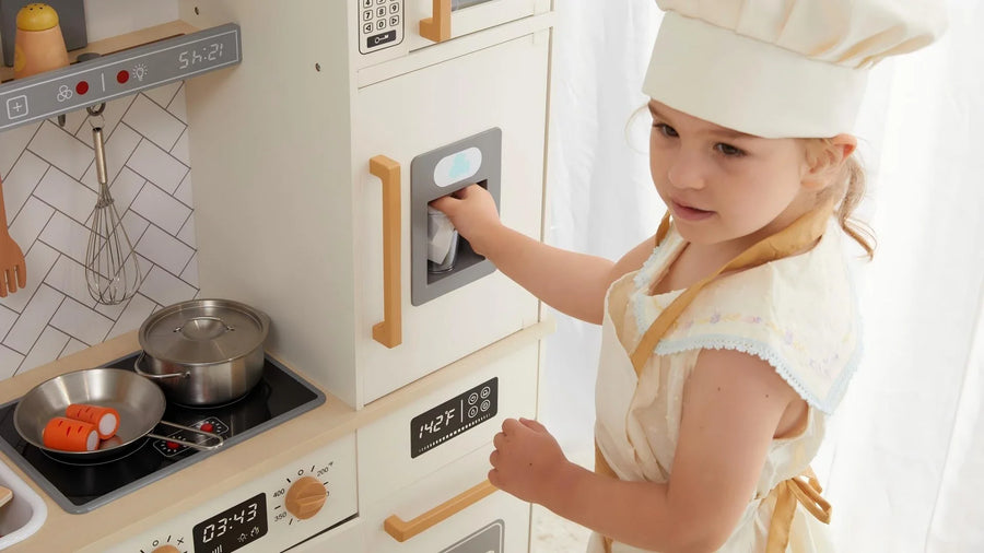 Play Kitchen Age Guide: When to Buy & When Kids Outgrow