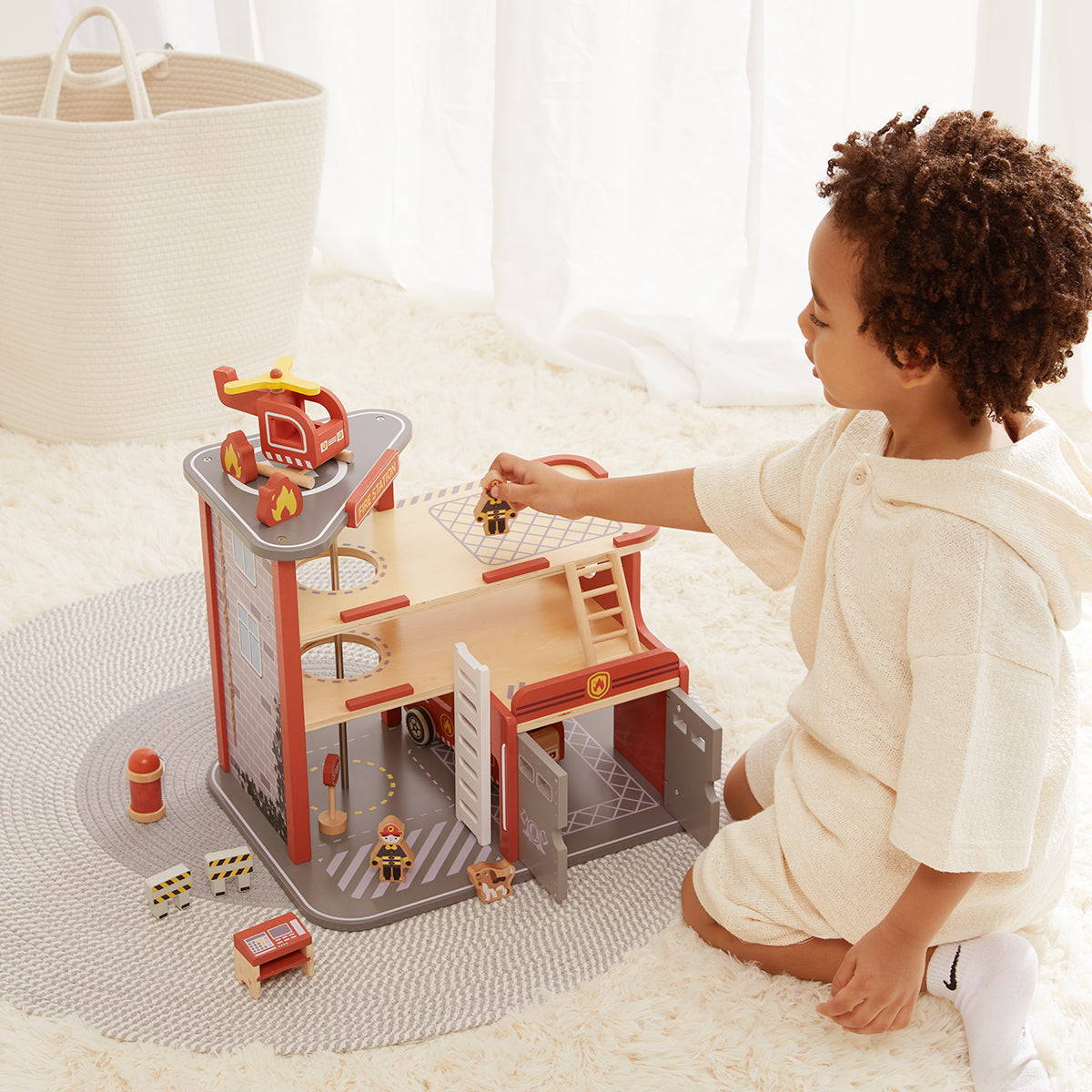 Guanyi Toys Fire Station Playset - Role Play Toy for Kids - Firefighter Set with Accessories - additional view
